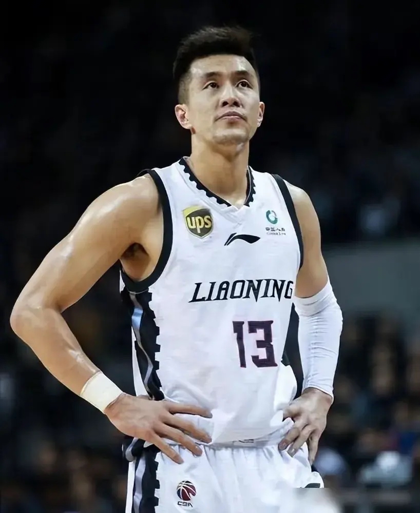 江苏队翻盘四川队，郭艾伦扛起全队