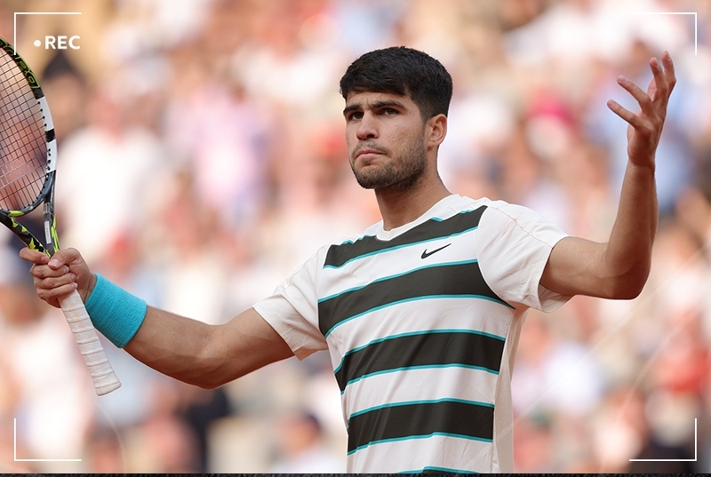 包含法网鏖战戴维斯杯，阿尔卡拉斯扛起全队的词条