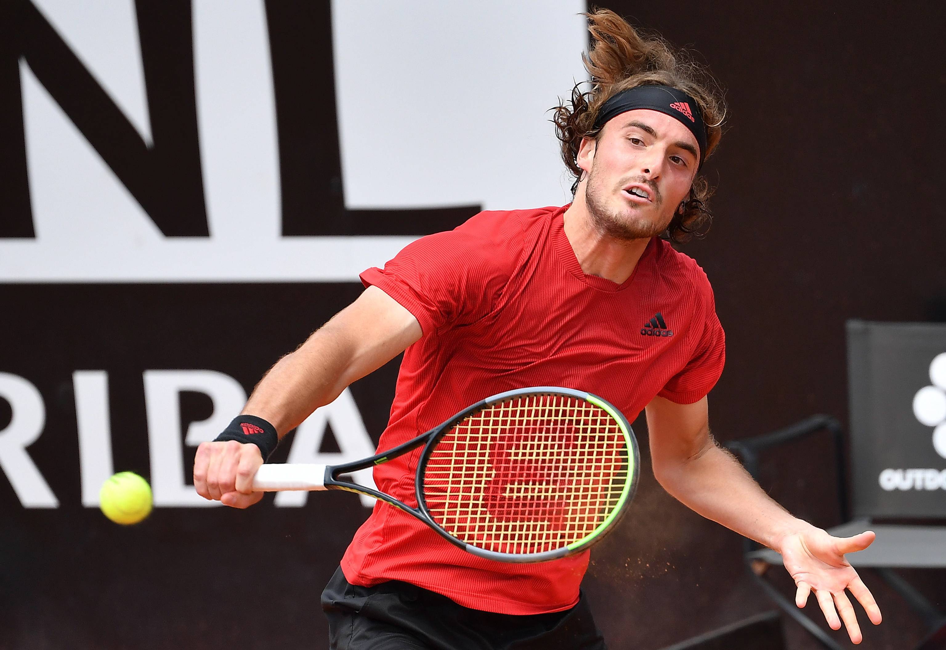 ATP总决赛完胜戴维斯杯，西西帕斯统治全场